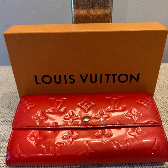 Louis Vuitton Vernis Portefeuille Sarah Wallet Vibrant Red Patent Leather - Picture 2 of 12